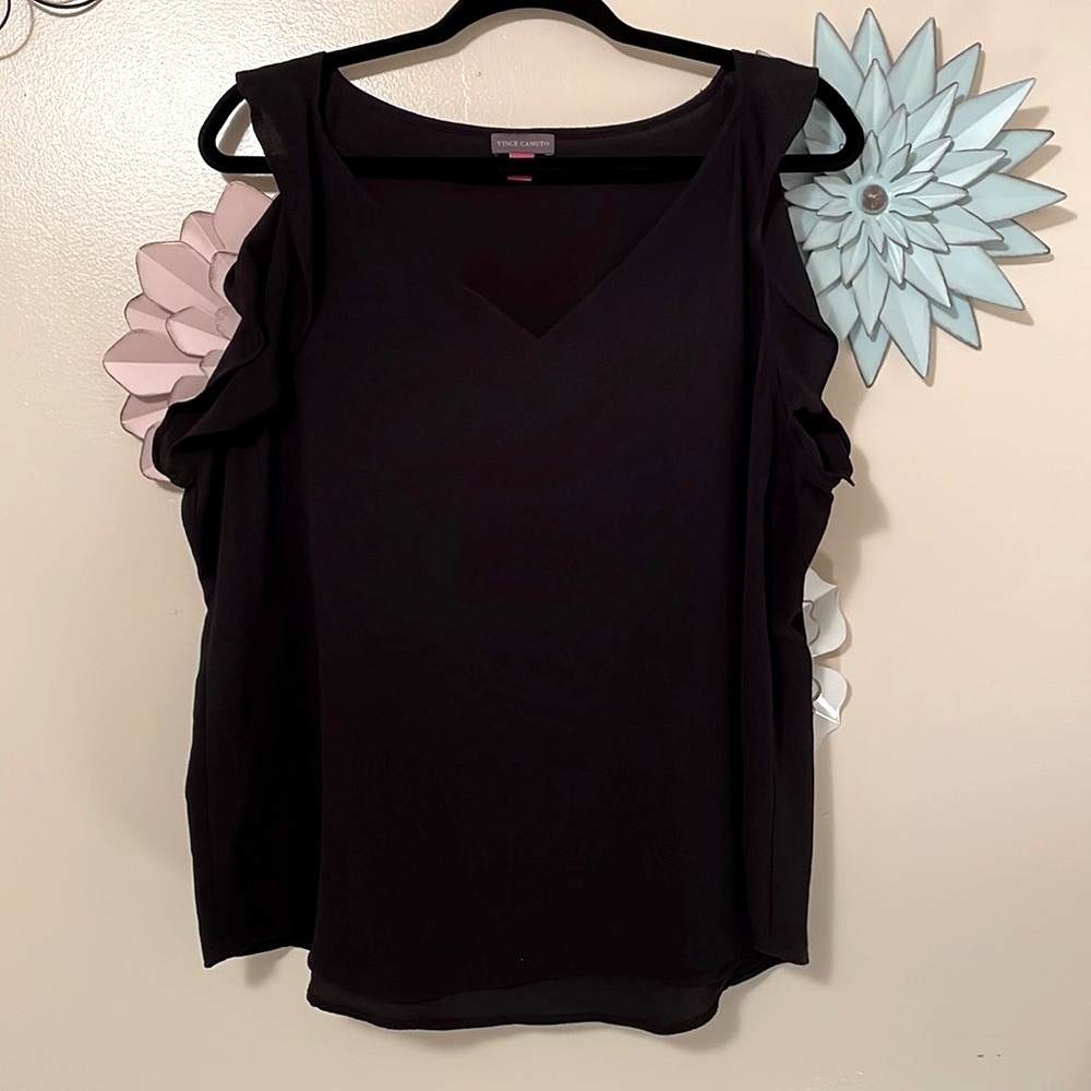 XL Vince Camino black flowing v-neck tank with flutter sleeves EUC